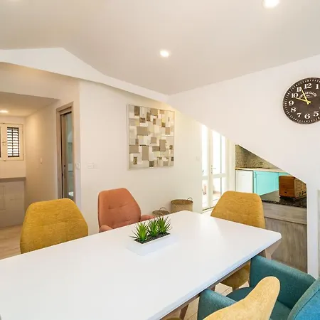 Luxury Petra With Terrace And View דוברובניק