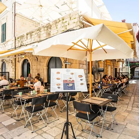 Luxury Petra With Terrace And View