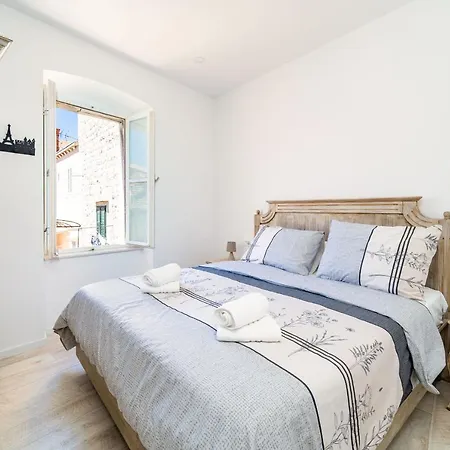 Luxury Petra With Terrace And View דירה דוברובניק