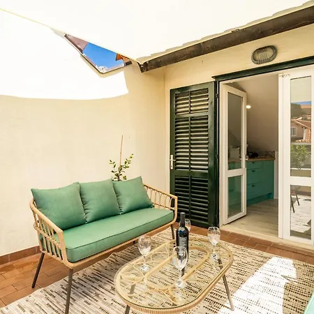 Luxury Petra With Terrace And View